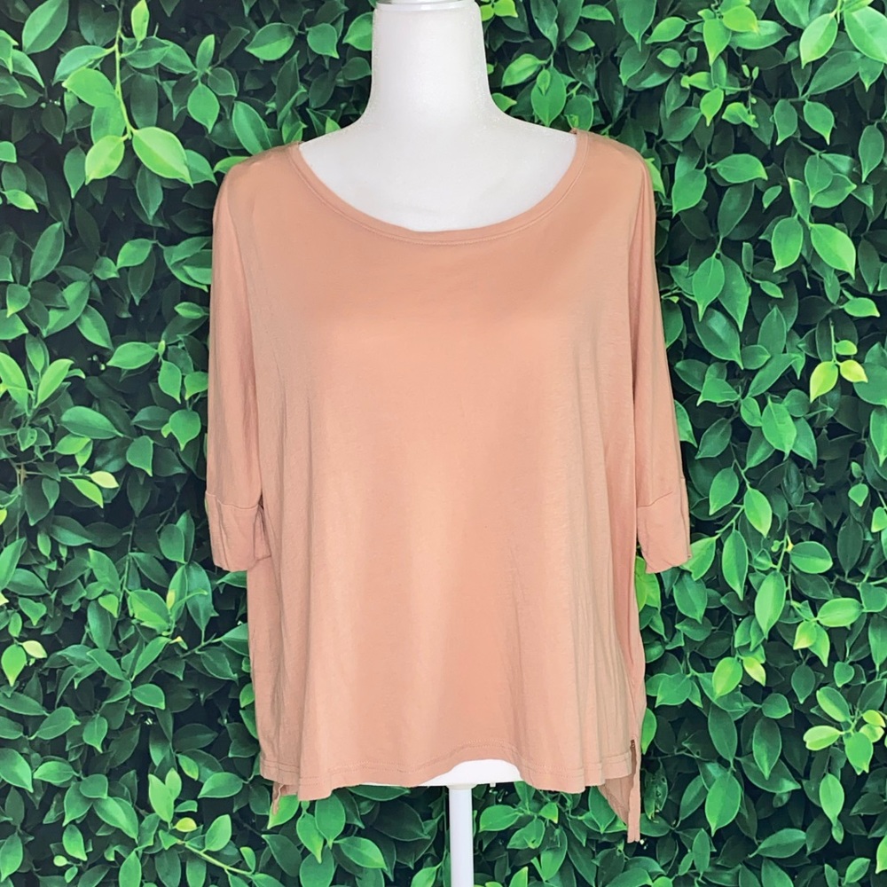 PEACHY PINK 3/4 SLEEVE TUNIC SHIRT W/ LOOSE FIT · SIZE M - Picture 2 of 5